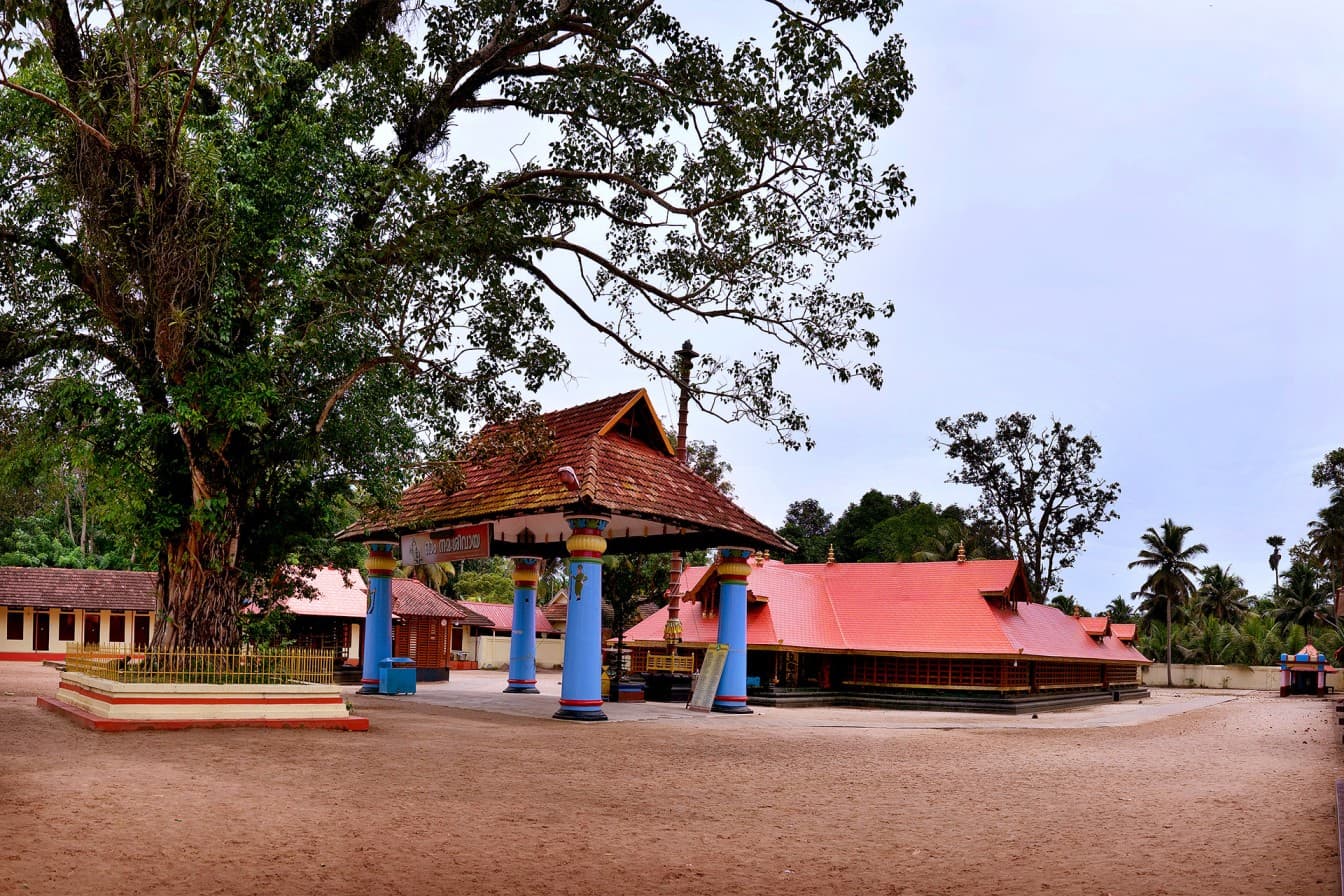 Thiruvizha Mahadeva Temple
